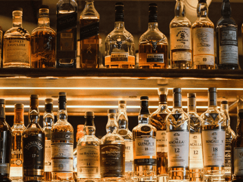 2025 Whisky Market Forecast: Trends Redefining the Spirit